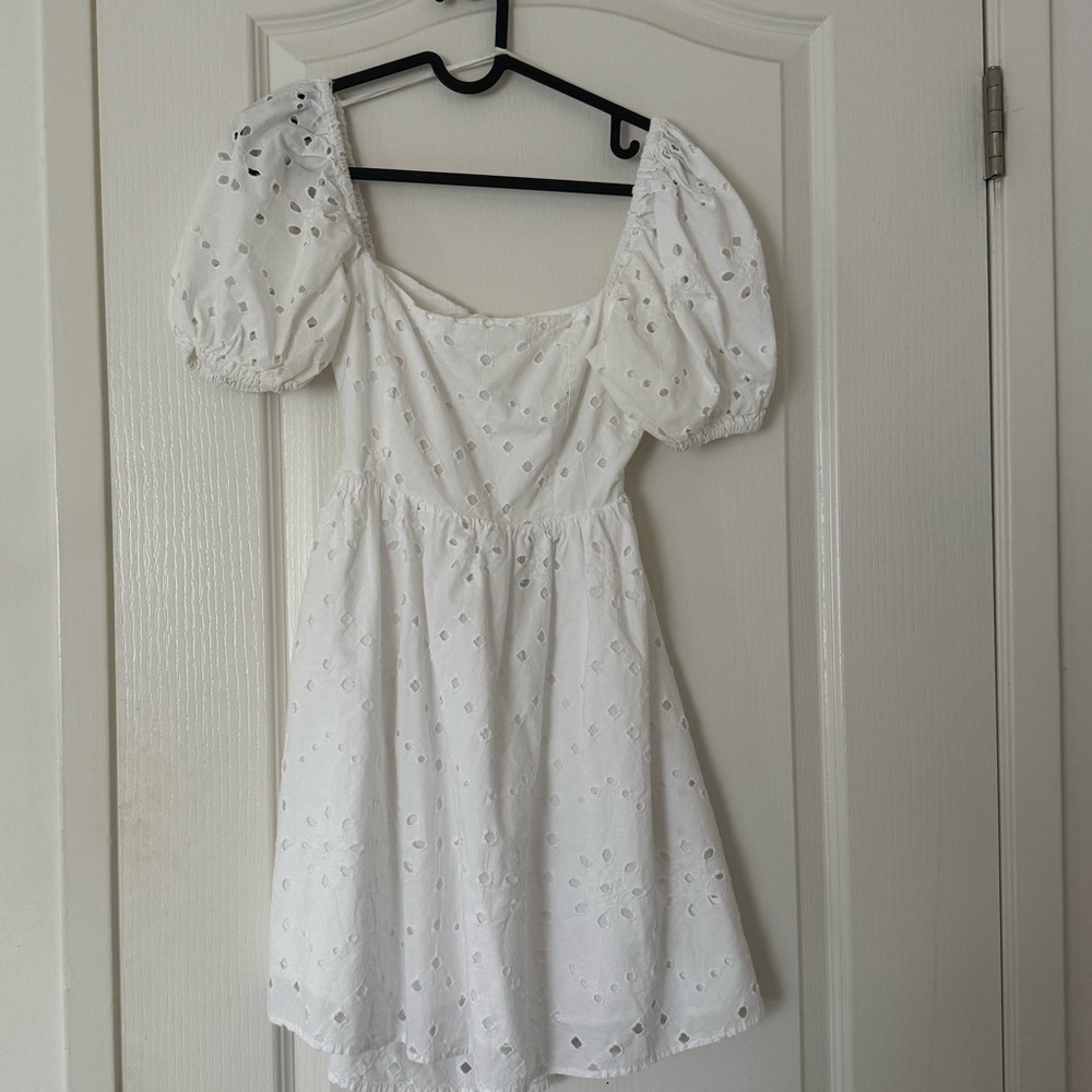 zara eyelet puff sleeve mini dress